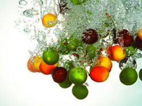 Voćni piling voćnim kiselinama, zahvaljujući kojem se obnavljaju stanice kože
